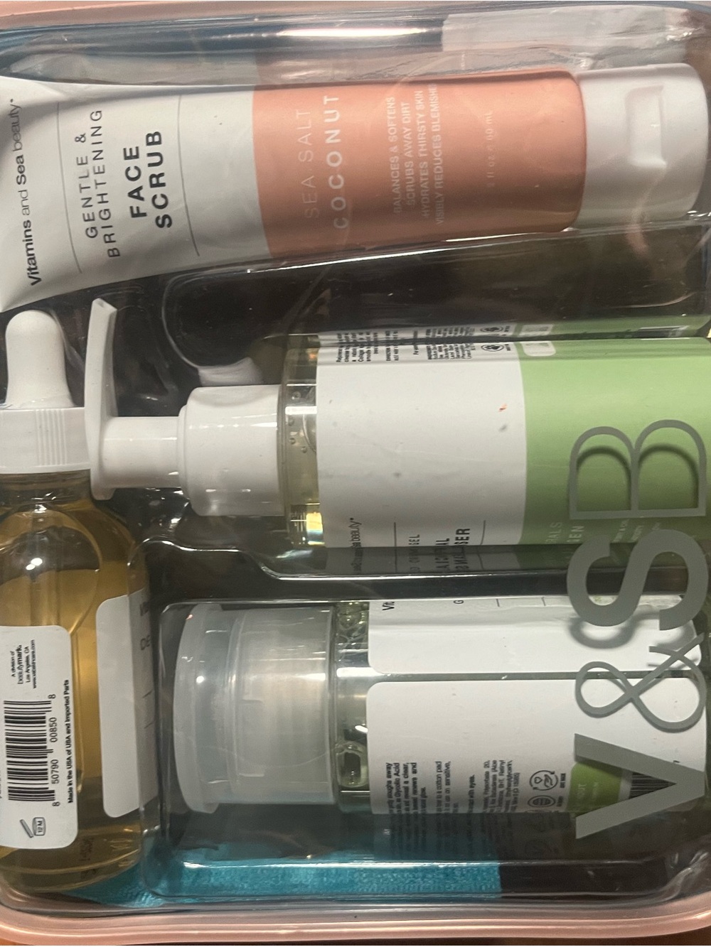 Vitamin & Sea Beauty Skincare Set With Travel Case